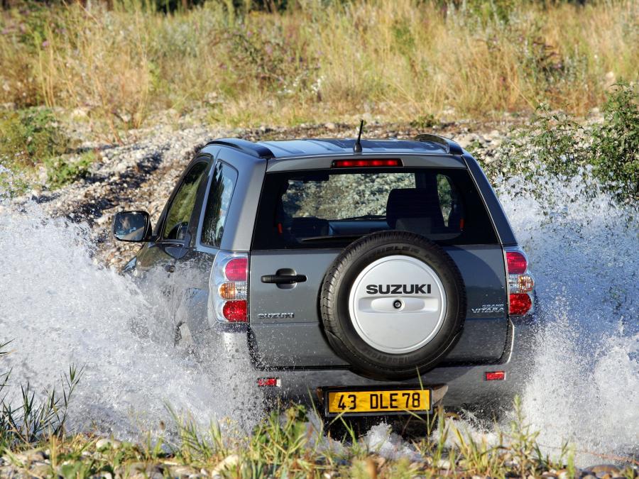  Suzuki Grand Vitara 3-Door 2005 года  (фото 11 из 13)